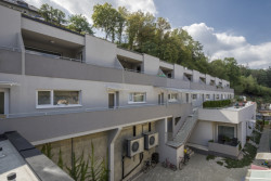 Bytový dům Terasy v Bělé pod Bezdězem, Archa.