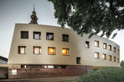 Architekti ze studia Nussmüller Architekten navrhli nové studentské koleje v rakouském Leobenu