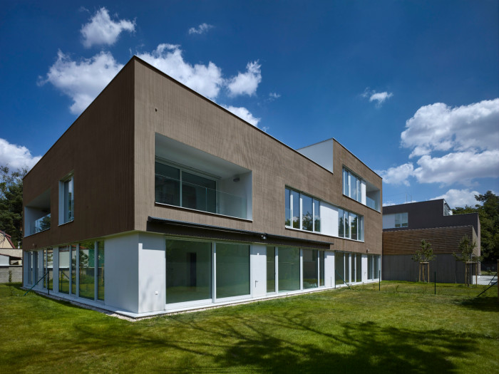 Bytový dům Klánovické Atrium, VYŠEHRAD atelier / Pavel Marek, Zdeněk Rychtařík, Martin Šafránek, Jiří Smolík, Vojtěch Lstibůrek