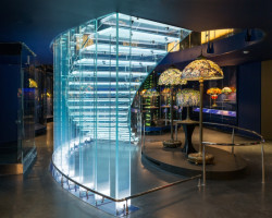 Galerie Tiffany v New York Historical Society, Eva Jiřičná