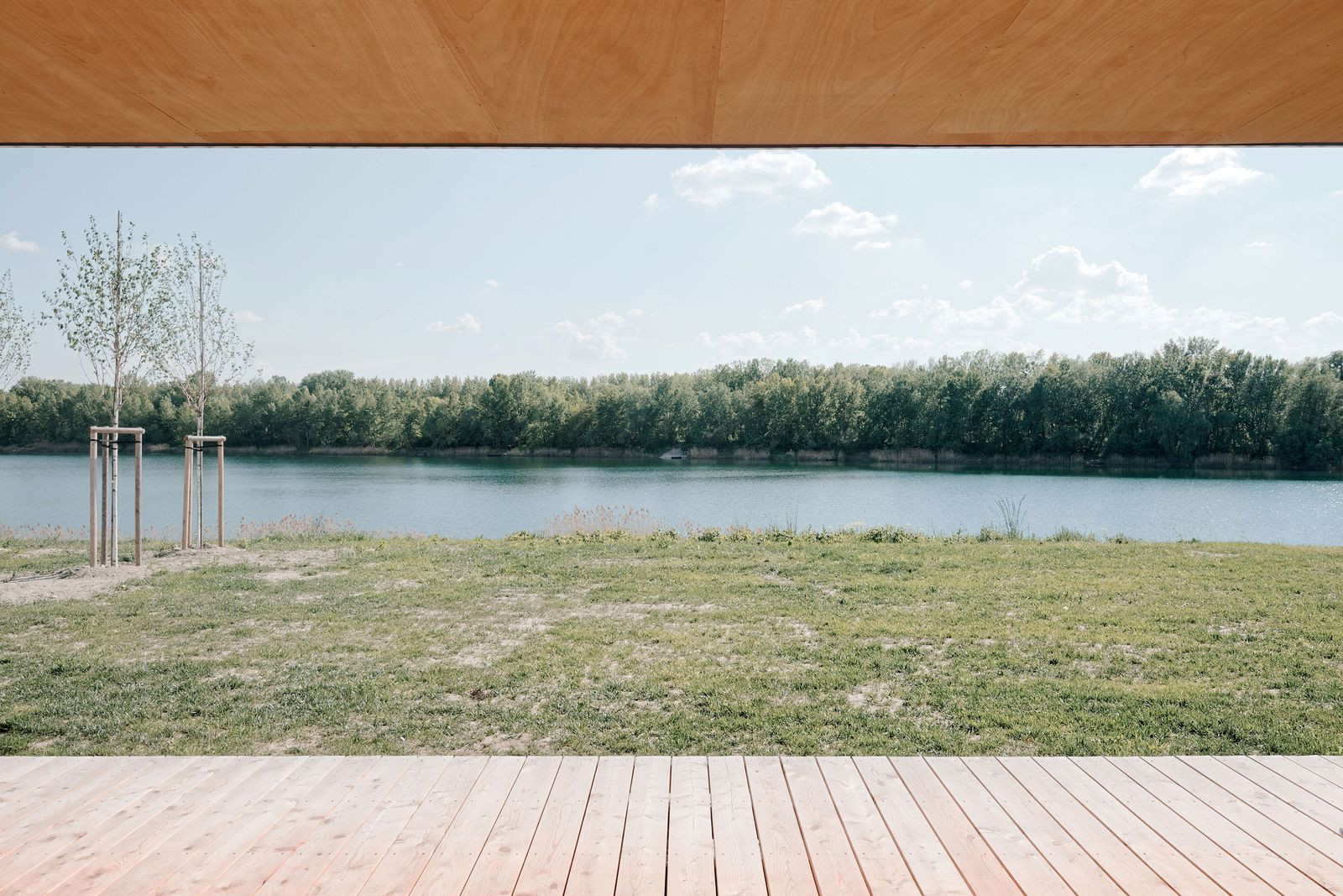 Dům u jezera, JRVKC, Vojka nad Dunajom, Foto