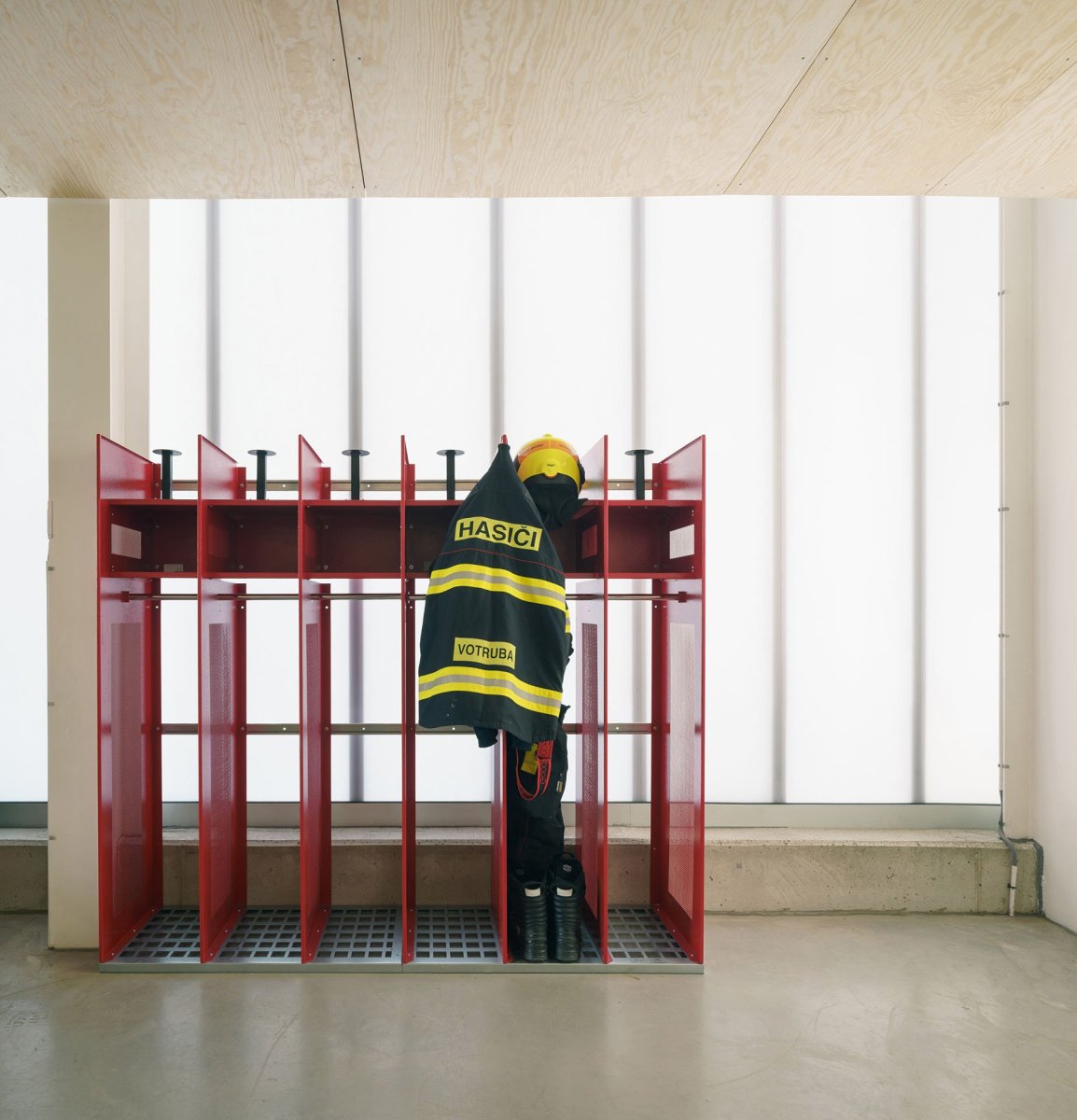 Hasičská stanice Dolní Jirčany, SOA architekti

