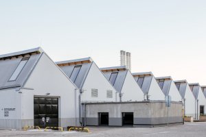 Přestavba Vindyšovy továrny na Ski a Bike Centrum Radotín, VLLNNA + Martin Duba studio/ Ing. arch. Petr Šindelář, Ing. arch. Martin Duba, Ing. arch. Hana Davidová