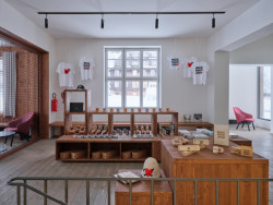 Obchod se suvenýry (Centrum Hořec; ADR)