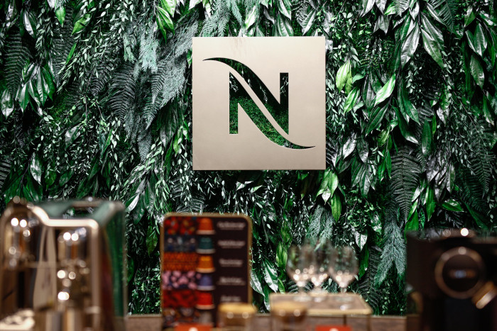 Mechové stěny a obrazy od Jungle Interiors