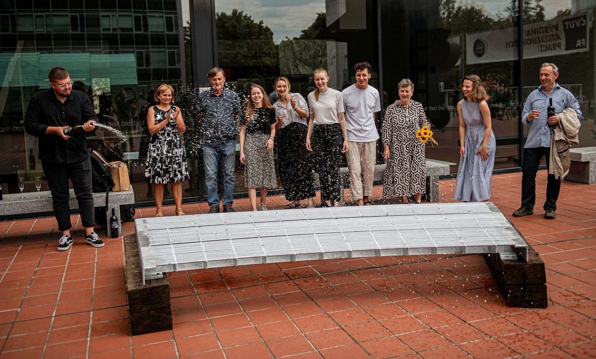 Studenti architektury ČVUT v Praze realizovali lávky do Krkonoš