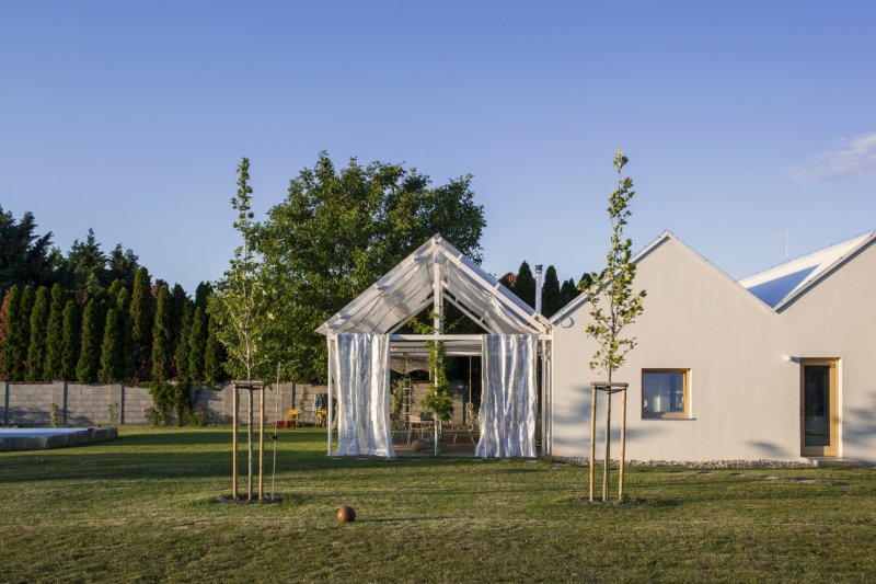 Letní dům, Totalstudio/ Tomáš Tokarčík, Aleš Šedivec