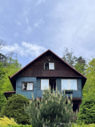 Nespeky - Chata. Autor a rok stavby neznámý (Odhad 60 - 80. léta). Ulice Ledecká