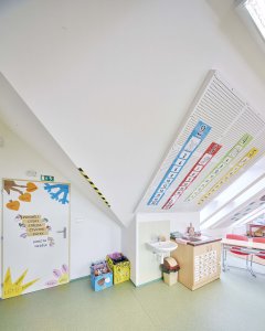 Akustické řešení Rigips v učebnách a školkách (na obrázku ZŠ Jankov)