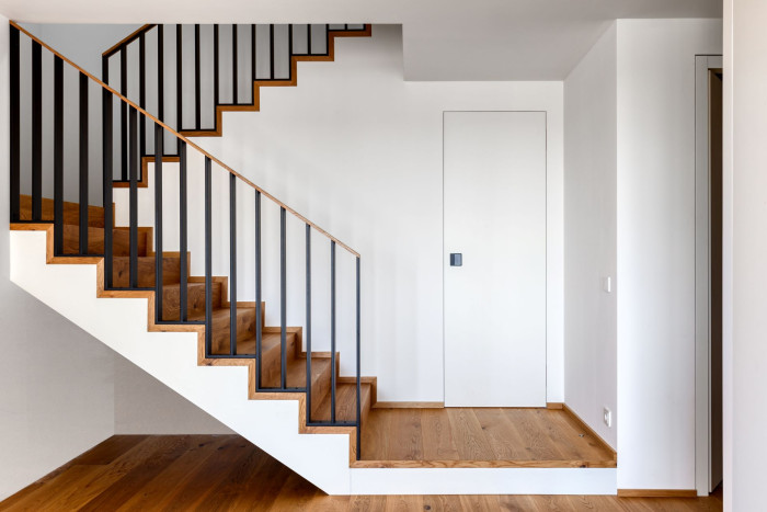 Dveře a skryté zárubně od SAPELI