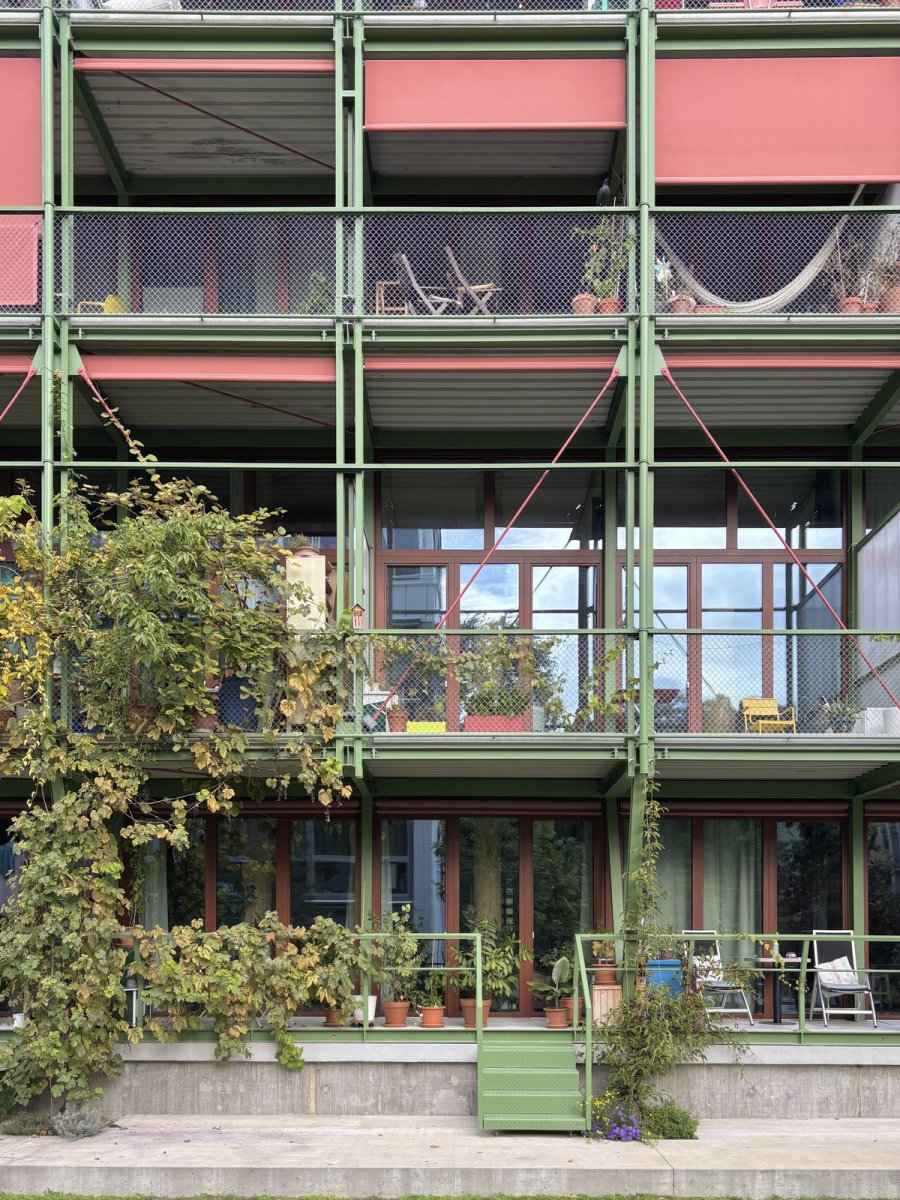 Lodžie (Konverze skladu vína na komunitní bydlení; Esch Sintzel Architekten)