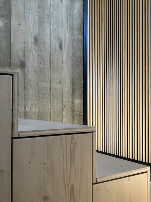 Dom Hora, Archholiks.