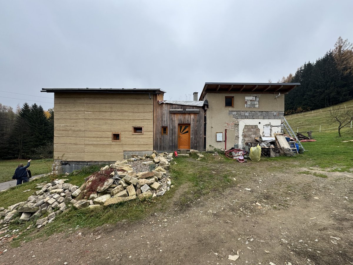 Rodinný dům v Plavech v Podkrkonoší, Jan Mutl (fotografie z osobní návštěvy domu)