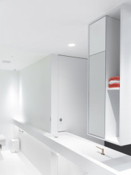 The Waterdog, vestavba architektonického studia do kaple, Klaarchitectuur