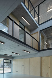 Výrobní a administrativní objekt firmy Pilana Karbid v Hulíně, Ellement architects