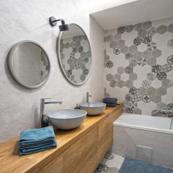 Byt s hexagonální dlažbou, FOREVA architects - foto