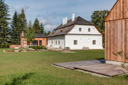 Butikový hotel Mezi plůtky, Daniela Hradilová