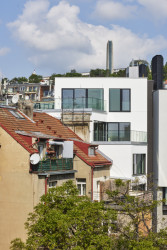 Pohled na Holečkova House z vnitrobloku