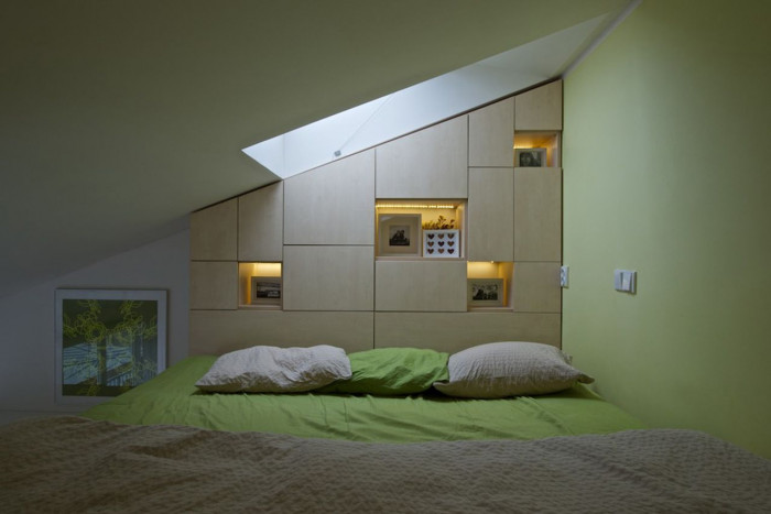 Mooza architecture, Interiér mezonetového bytu v Holešovicích - foto