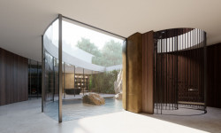 Nad Šáreckým údolím.