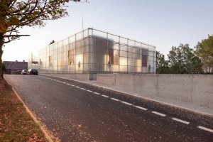 Hlavní cenu přehlídky Česká cena za architekturu 2019 získala Mateřská škola Nová Ruda od Petra Stolína a Aleny Mičekové