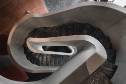 Na místě brněnského brownfieldu Vlněna vyrostl kancelářský komplex. Studio acht zde postavilo patnáctipodlažní prosklenou budovu s označením I.