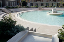 Tajemné lázně v Miláně, Michele De Lucchi