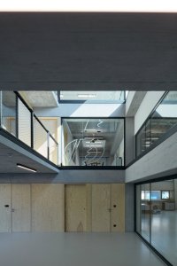 Výrobní a administrativní objekt firmy Pilana Karbid v Hulíně, Ellement architects