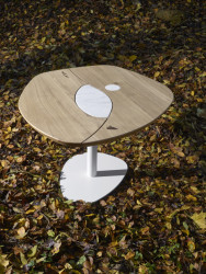 Architektka Daniela Polubědovová představila novou kolekci stolů Indiánské léto