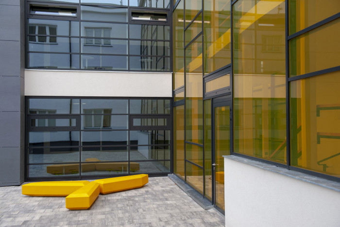 Přístavba ZŠ DR. E. Beneše, Med Pavlík architekti - foto