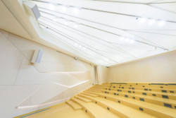 IO Studio, Rekonstrukce multifunkčního sálu SPŠ Na Třebešíně - foto