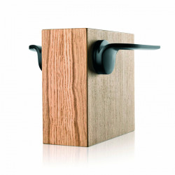 Klika UP v povrchové úpravě titan černý mat, design Hermann&Coufal