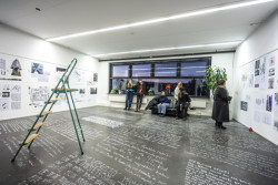 Na fakultě architektury ČVUT v Praze probíhá výstava ateliérových prací. Navštívit ji je možné do 7. února 2025.