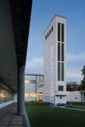 Instalace Věty po konceptuálním umění umělce Petra Duba. Foto: Studio Flusser