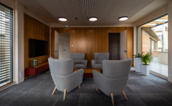 NOVATOP ACOUSTIC v nástavbě stoletého domu, kde vznikly kanceláře