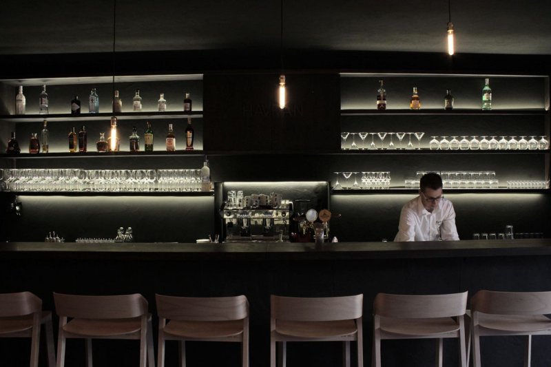 Zavoral Architekt, HAVRAN café—steak—bar – foto
