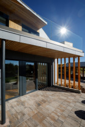 Nízkoenergetický dům po rekonstrukci od ateliéru Vostracký poblíž Českých Budějovic