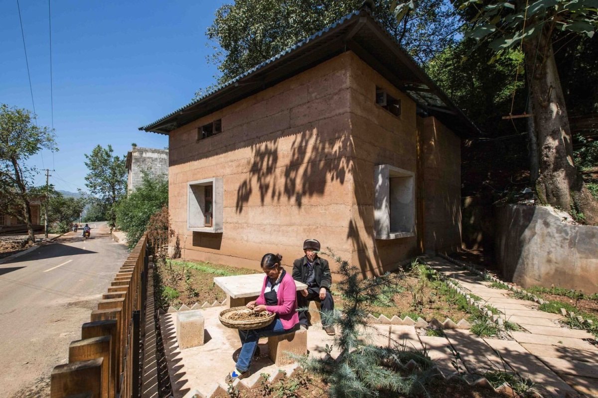 Rekonstrukce zemětřesením zničené čínské vesnice Guangming