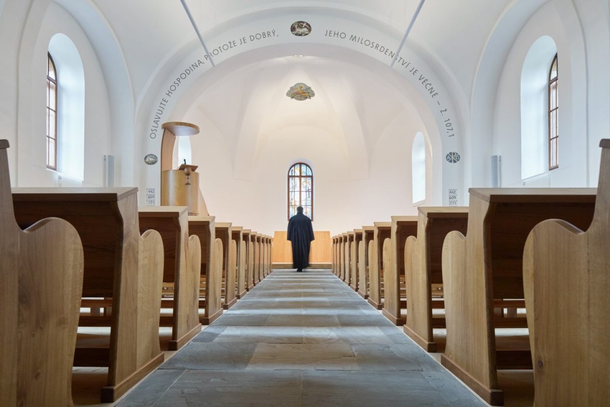REKONSTRUKCE KOSTELA V HODSLAVICÍCH, OBJEKTOR ARCHITEKTI. Foto: BoysPlayNice