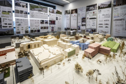 Na fakultě architektury ČVUT v Praze probíhá výstava ateliérových prací. Navštívit ji je možné do 7. února 2025.