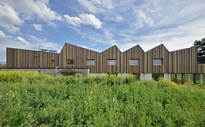 3+1 architekti, Revitalizace hospodářského dvora JACER, školicí středisko – foto