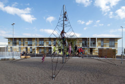 LAHDELMA & MAHLAMÄKI Architects, Komunitní centrum Kastelli, Oulu - foto