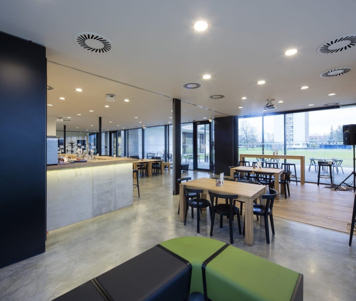 Studentský klub Jihočeské univerzity v Českých Budějovicích, Ateliér Dvořák architekti
