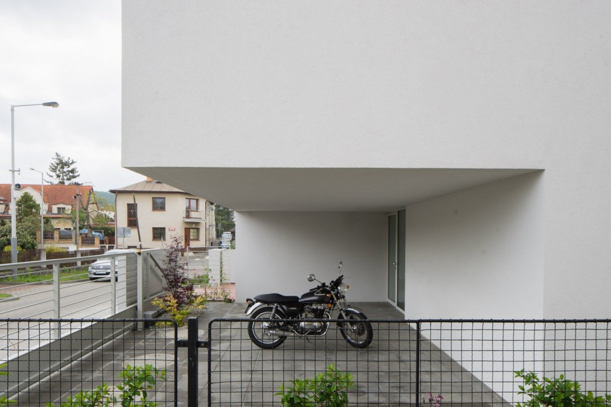 Rodinný dům v Praze-Zbraslavi, Mimosa architekti