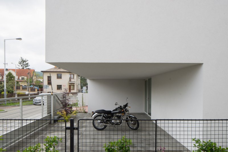 Rodinný dům v Praze-Zbraslavi, Mimosa architekti