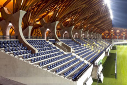 Společnost mmcité koupila Kovostal, na jejichž sedadlech se usadíte v pražské O2 aréně a na Olympijských stadionech v Mnichově a Berlíně.