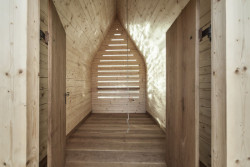 Jana Krákorová (ABM architekti), Zvonička na Vlašských Boudách – foto