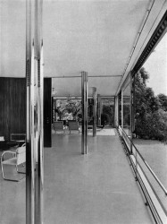 Z publikace Ludwig Mies van der Rohe / Vila Tugendhat v Brně – foto