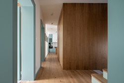 Rekonstrukce prvorepublikové vily v Praze od No Architects