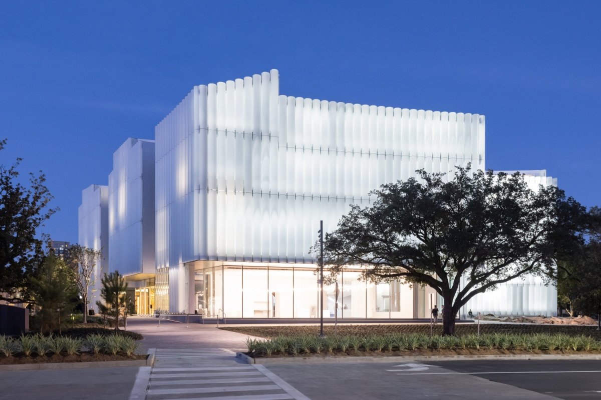 Budova Nancy a Riche Kinderových - Muzeum umění v Houstonu, Steven Holl